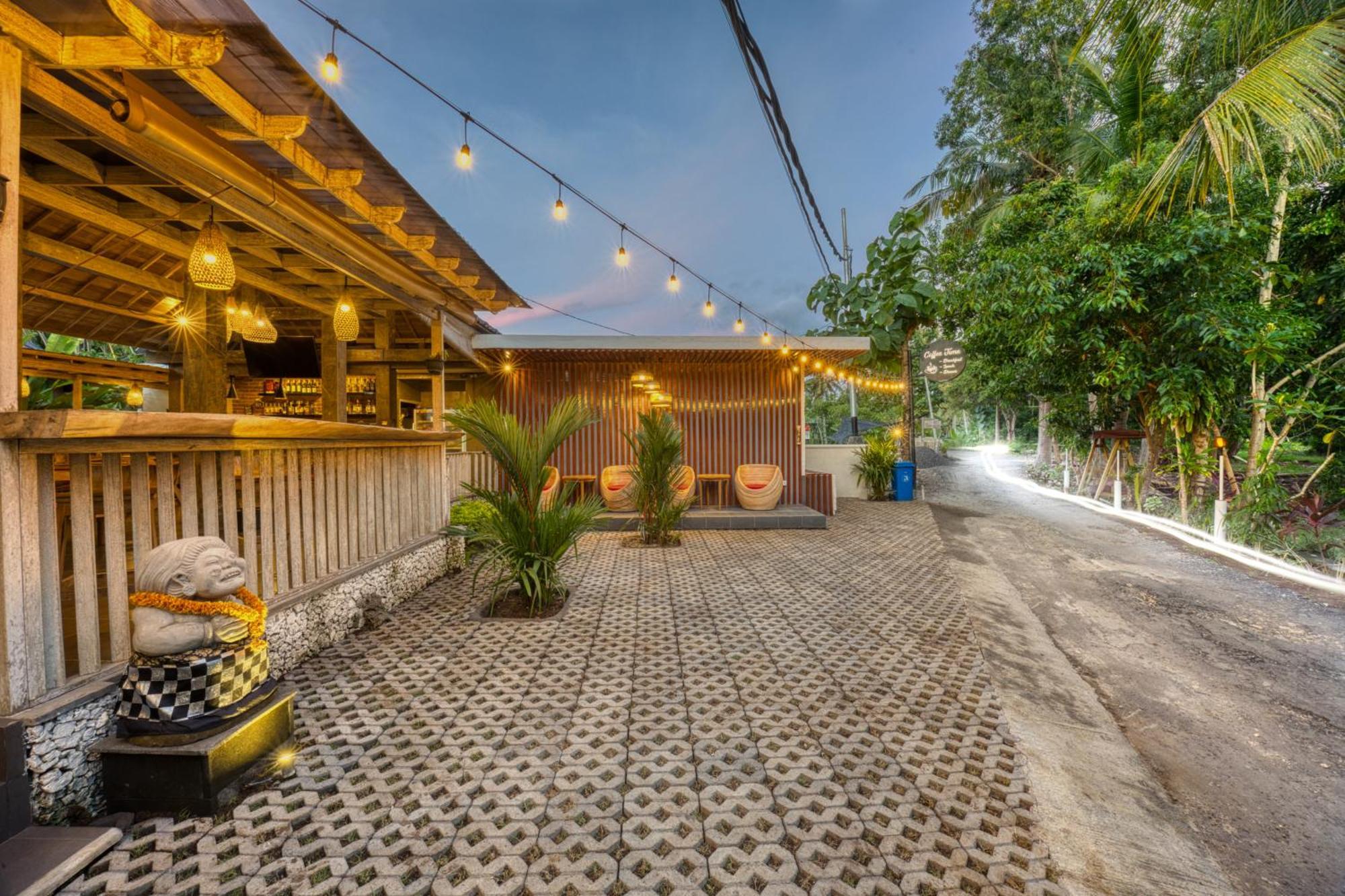 ปรัดจา ซลุมบัง วิลลา Hotel Sakti ภายนอก รูปภาพ